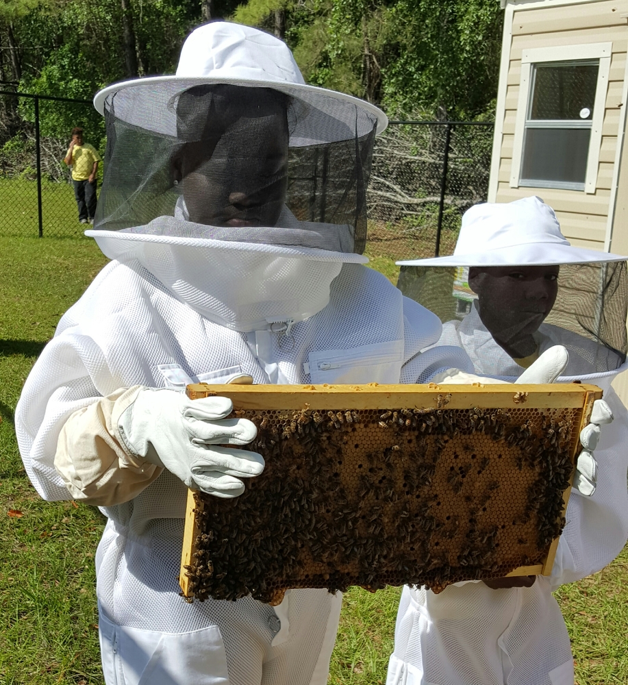 Quitman Elementary's Bee Keeping Club